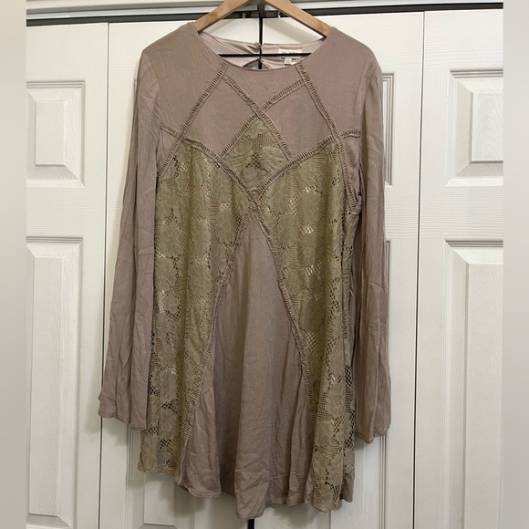 Velzera Taupe Mini Dress Sz. L NWT - Picture 1 of 8